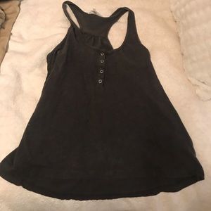 Razor back tank